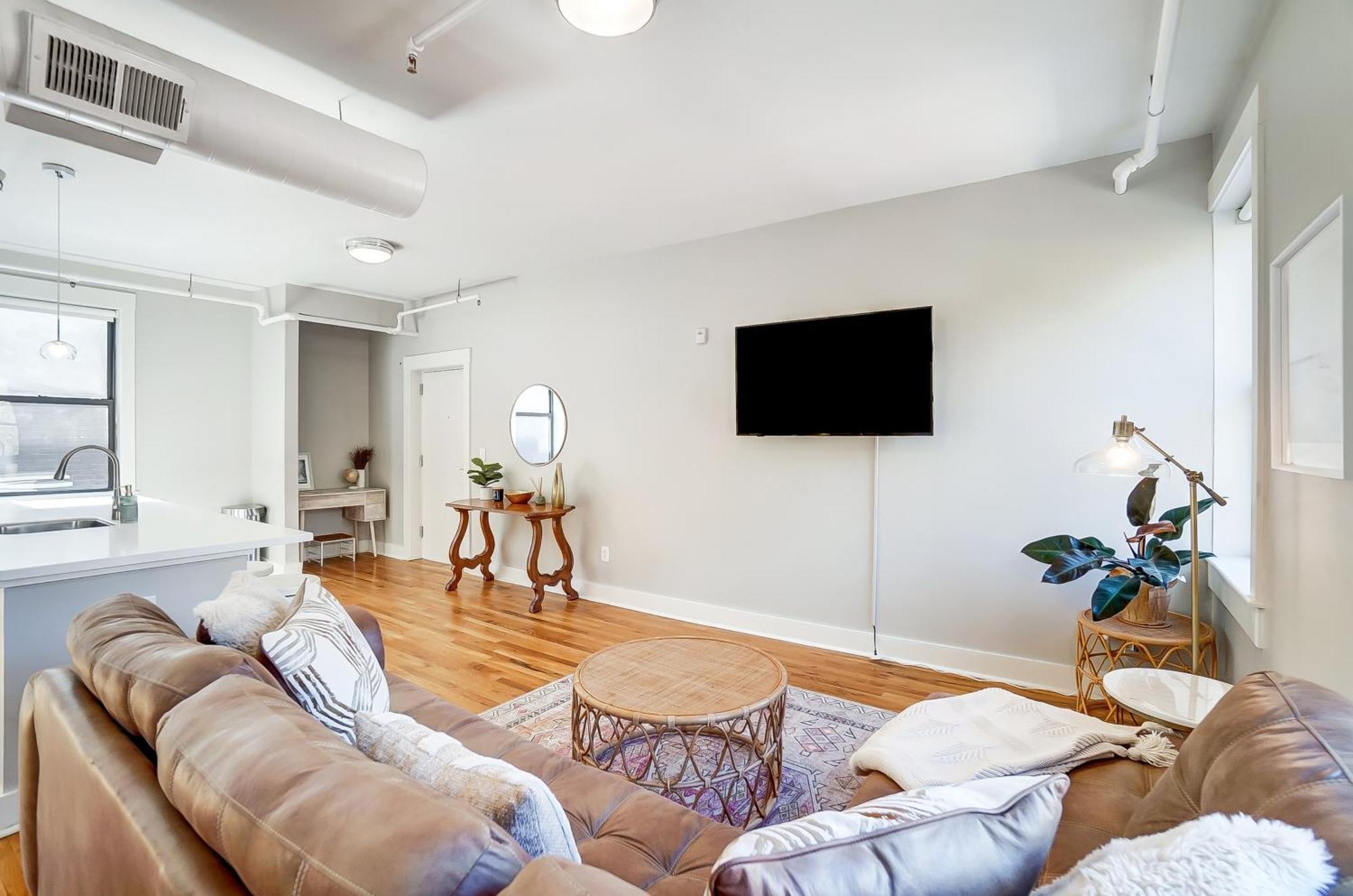 Sunny Downtown Apartment, Walk To Washington Park! سينسيناتي المظهر الخارجي الصورة